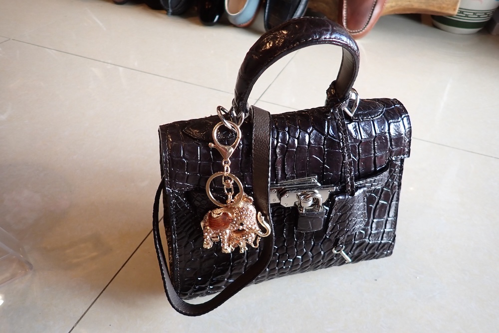  crocodile bag bangkok hand made 
