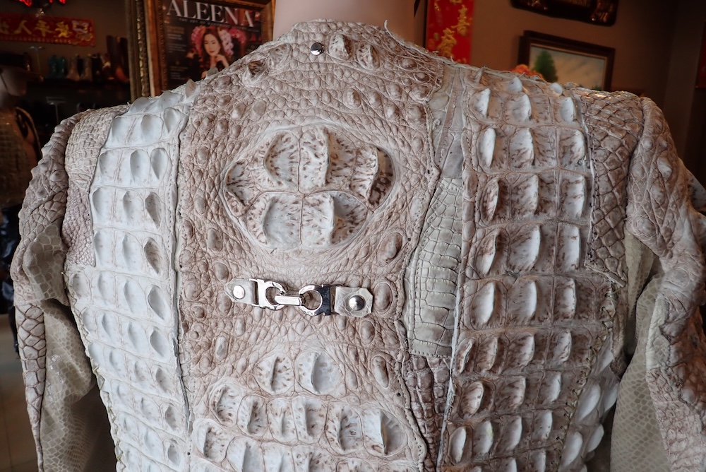  crocodile leather 
