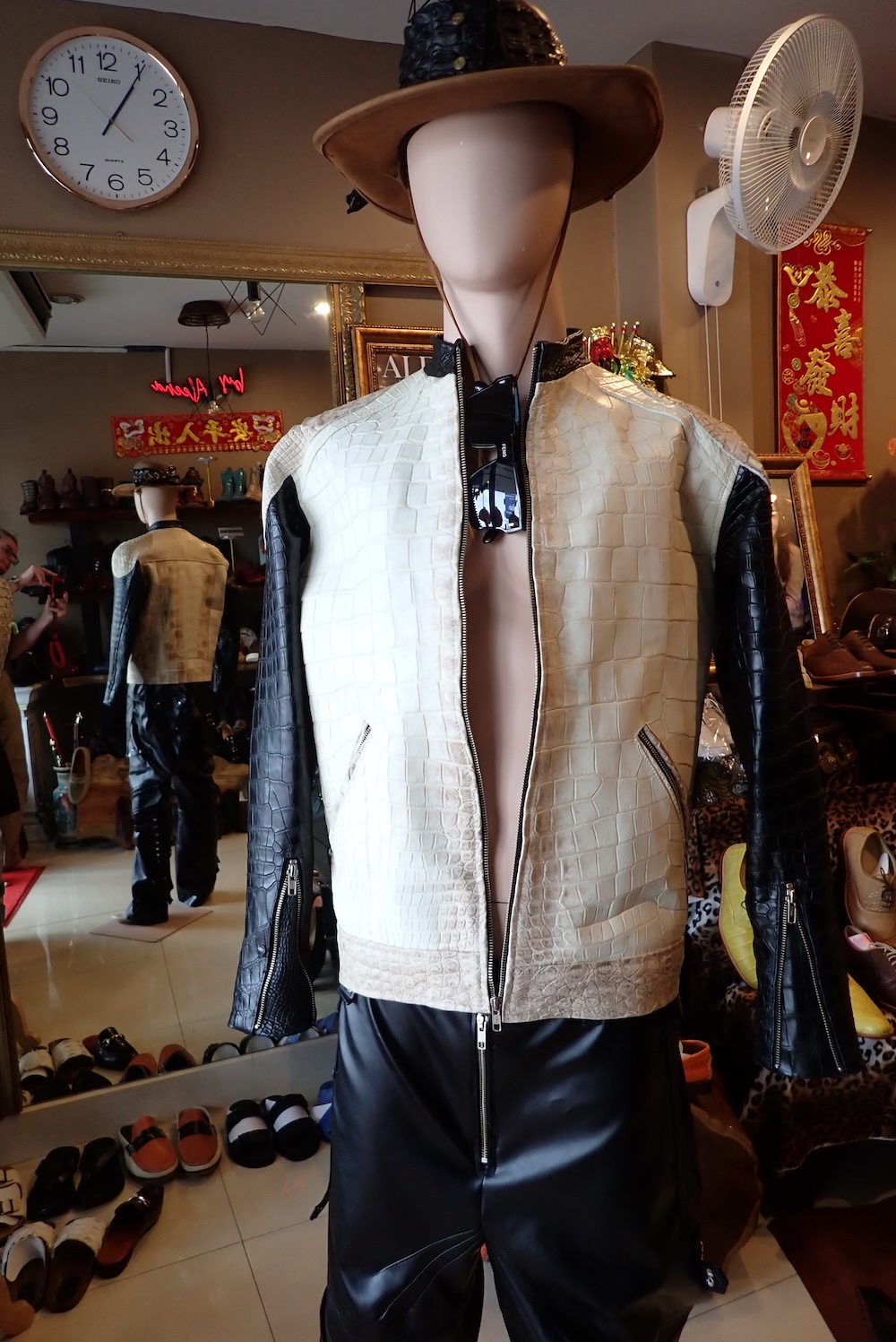  crocodile leather 